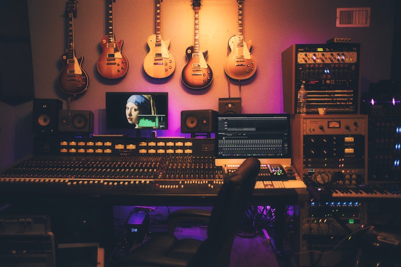 Professionelles Videostudio Setup mit Kamera und weicher Studiobeleuchtung